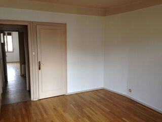  Appartement à louer 6 pièces 210 m² Saint-Étienne