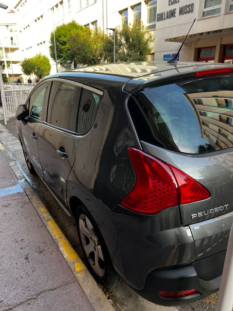 Peugeot 3008 2.0 HDi 16V 150ch FAP Premium