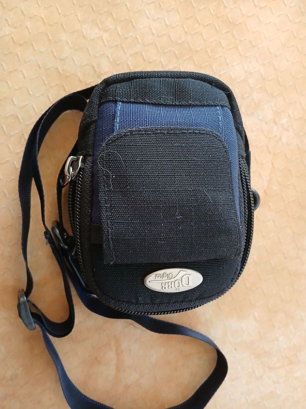 Appareil photo camera num&eacute;rique
Vêtements