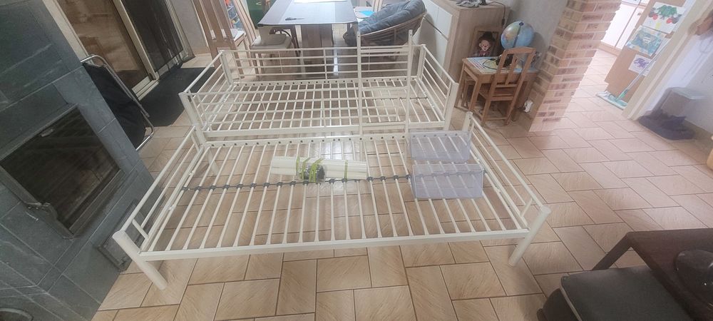 lits superpos&eacute;s ou 2 lits simple Meubles