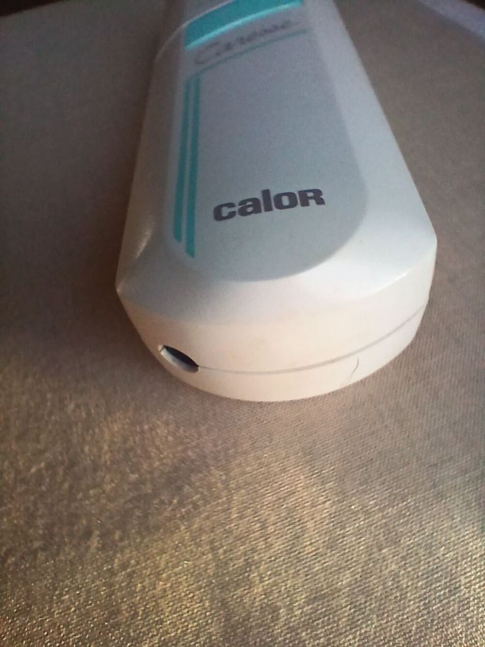 EPILATEUR "CARESSE" de "CALOR" + TROUSSE DE TRANSPORT Electrom�nager