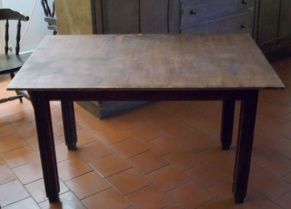 table en bois brut solide et l&eacute;g&egrave;re ann&eacute;e 60 Meubles