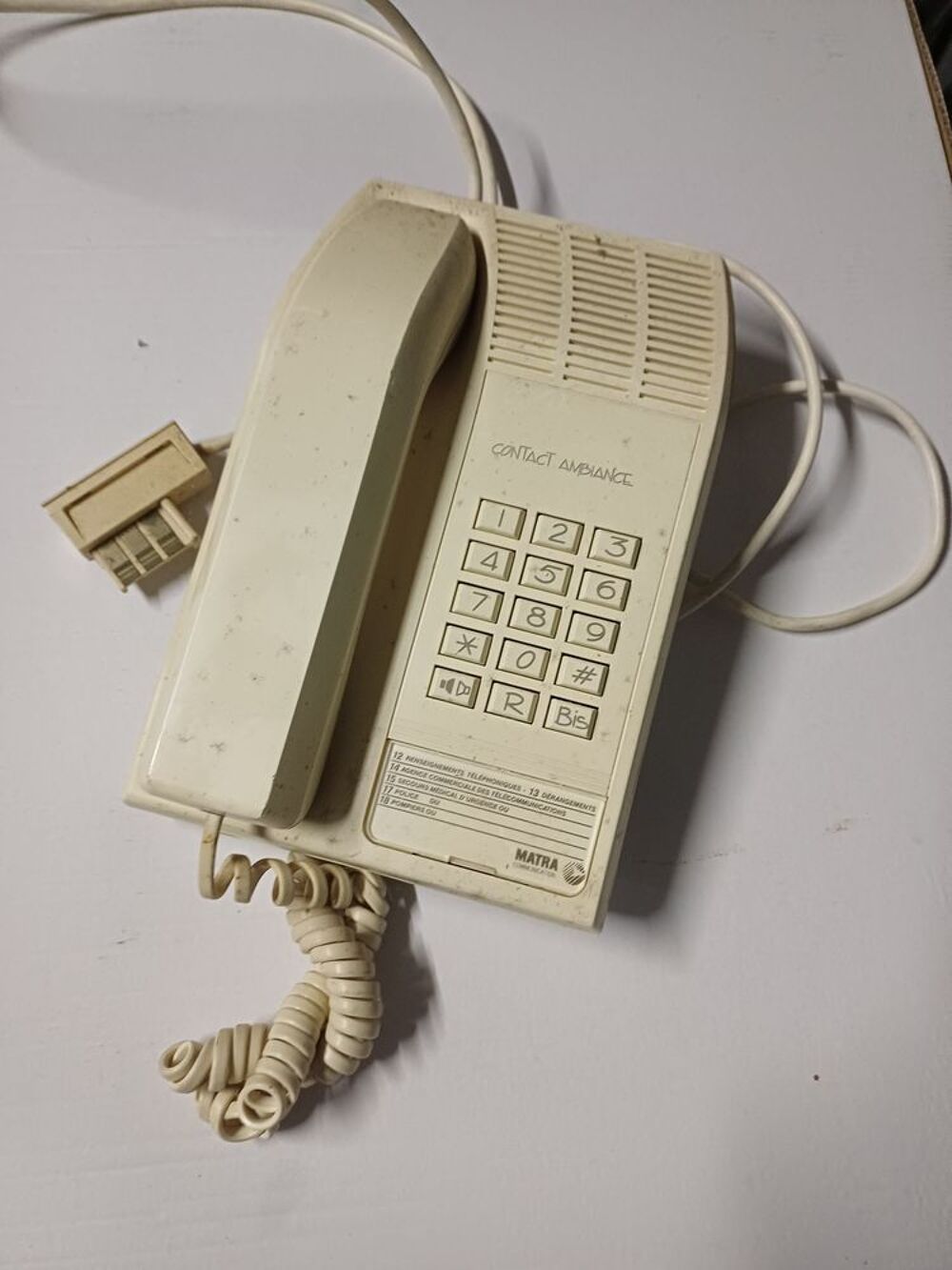 T&eacute;l&eacute;phone ancien pour d&eacute;coration Décoration