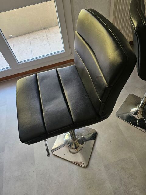 Chaises de bar trs bon tat 40 Nmes (30)