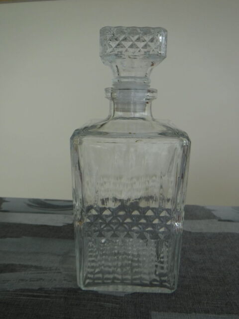 Carafe à whisky 20 Villeneuve-le-Roi (94)