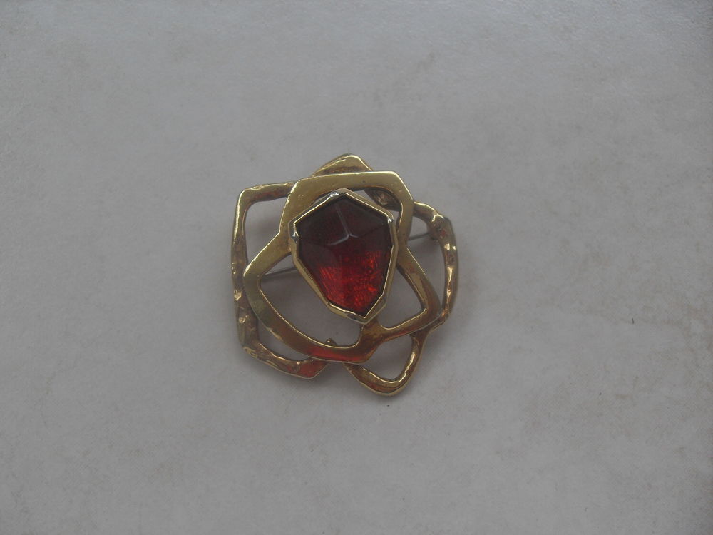 broche de marque Bijoux et montres