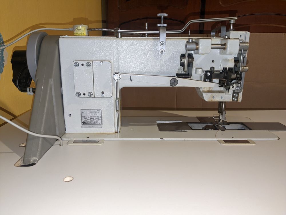 Machine &agrave; coudre pro Durkopp Adler 267 triple entra&icirc;nement Electroménager