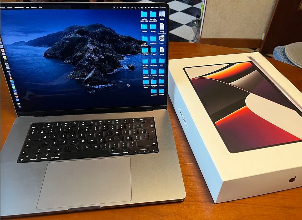 Macbook M1 Max 16" 1To 32 GPU 32 RAM Matériel informatique