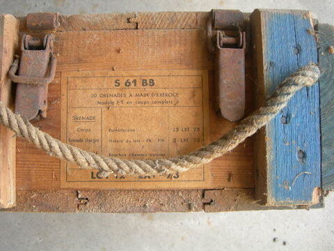 CAISSE EN BOIS DE L'ARMEE 0 �tampes (91)