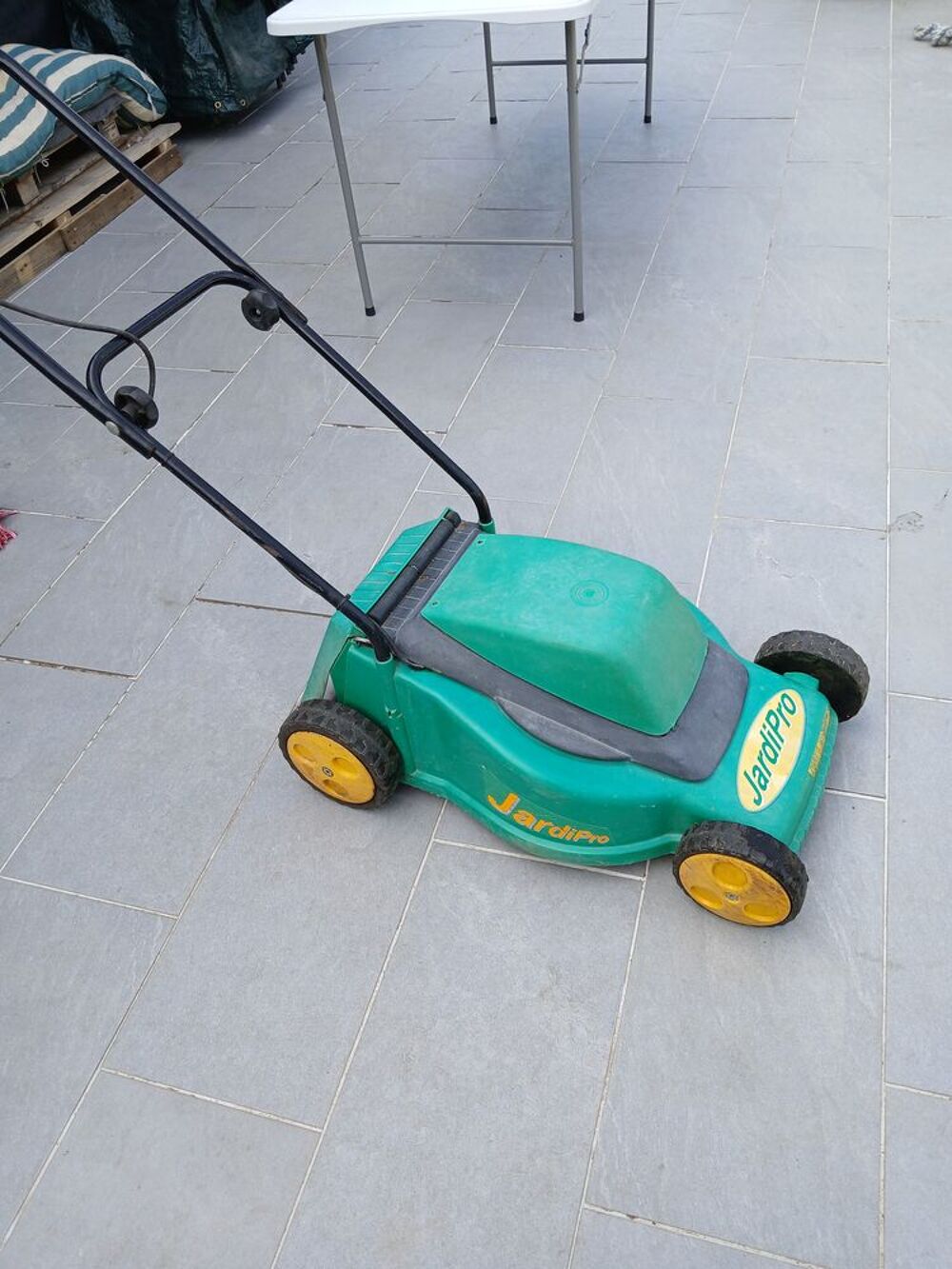 Tondeuse &agrave; gazon &eacute;lectrique JardiPro Jardin