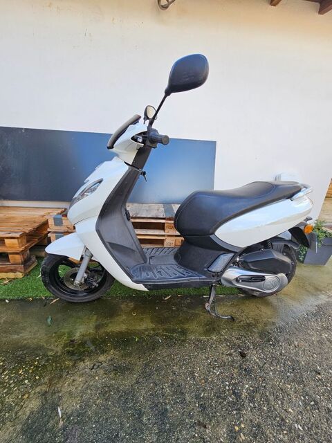 Scooter PEUGEOT 2019 occasion Savigny-sur-Orge 91600