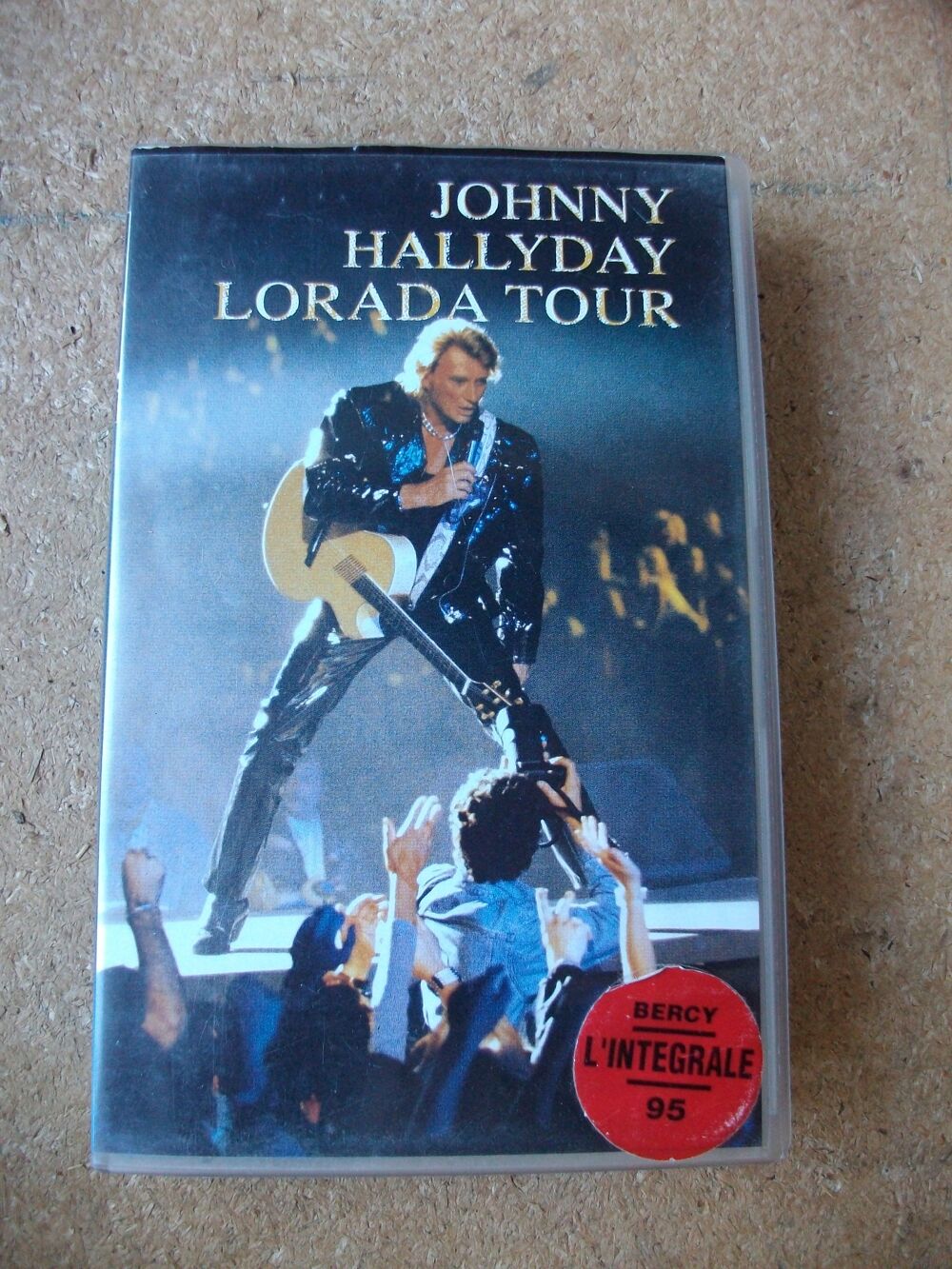 k7 Vid&eacute;o Musicale de Johnny Hallyday &agrave; 2,50 € DVD et blu-ray