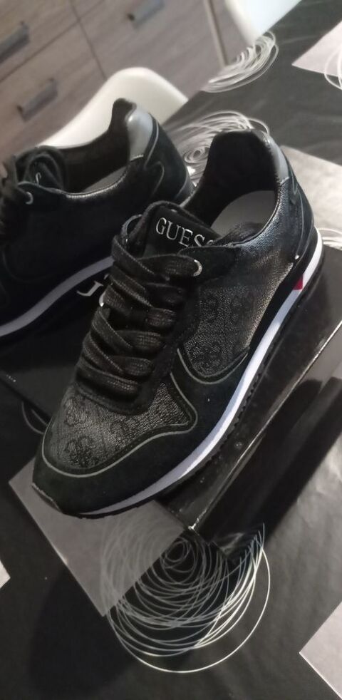 Chaussure homme guess taille 40 60 Puyo (64)