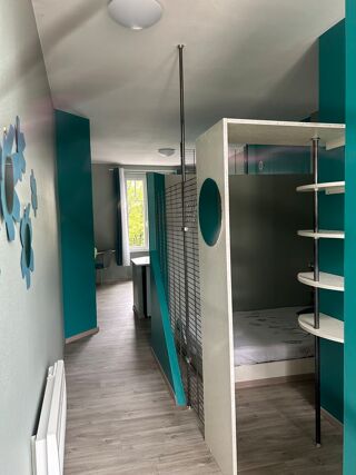  Appartement à louer 2 pièces 33 m²