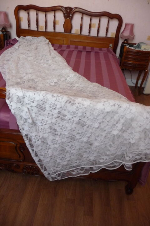 Grand rideau avec crochets 8 Saint-Fons (69)