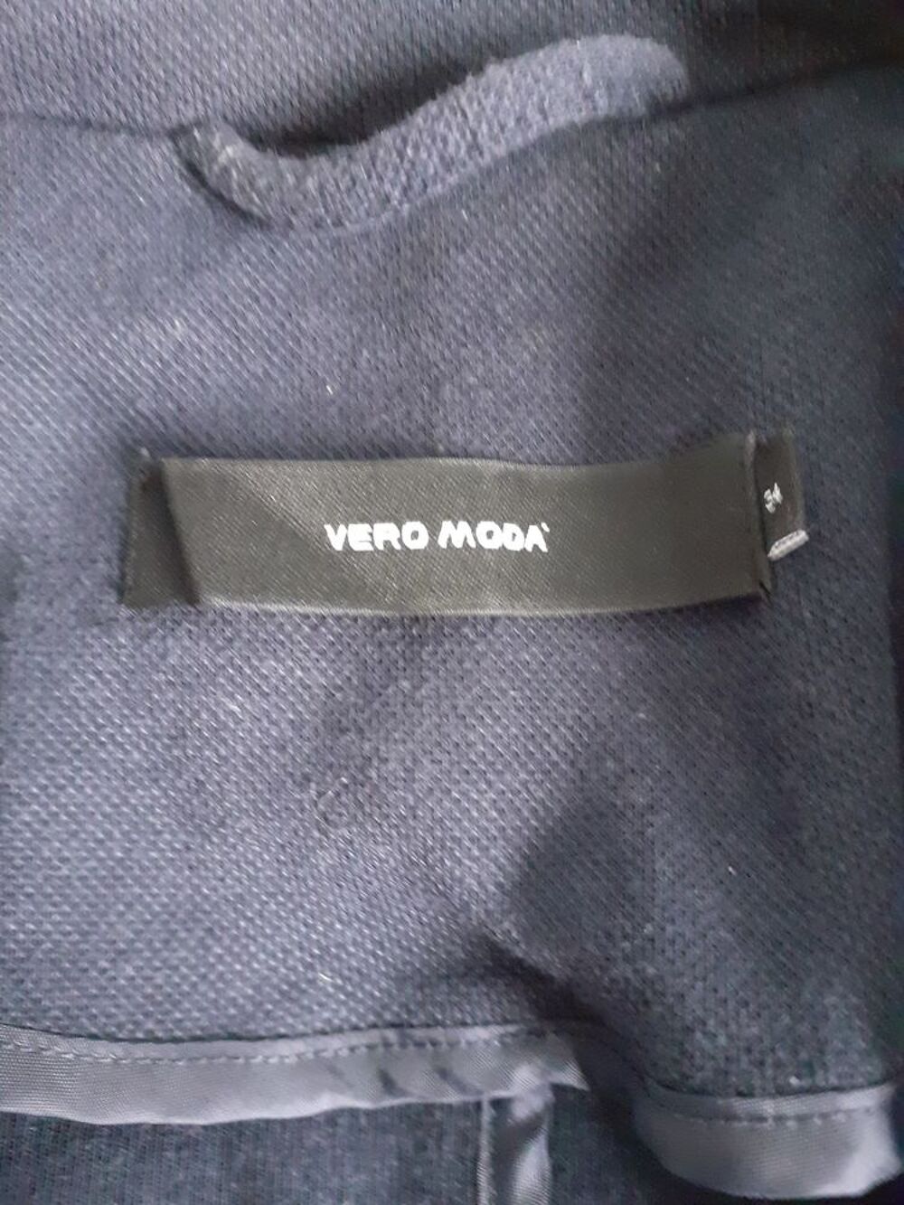 VESTE femme "VERO MODA" taille 34
Vêtements