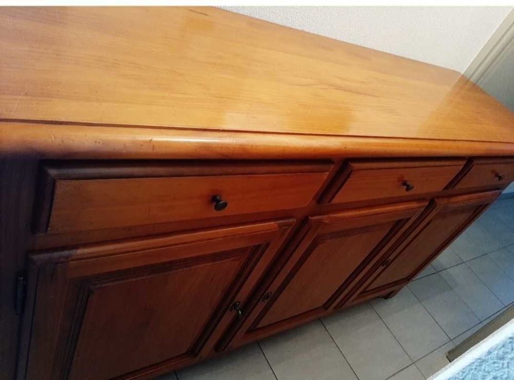 un buffet en bois massif Meubles