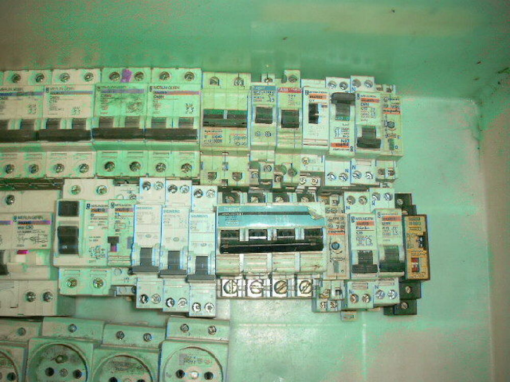 Lot elec disjoncteurs henri59 Bricolage