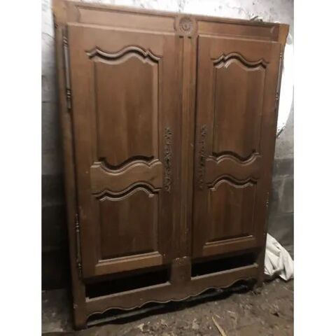 Armoire en chêne massif  800 Passavant-la-Rochère (70)