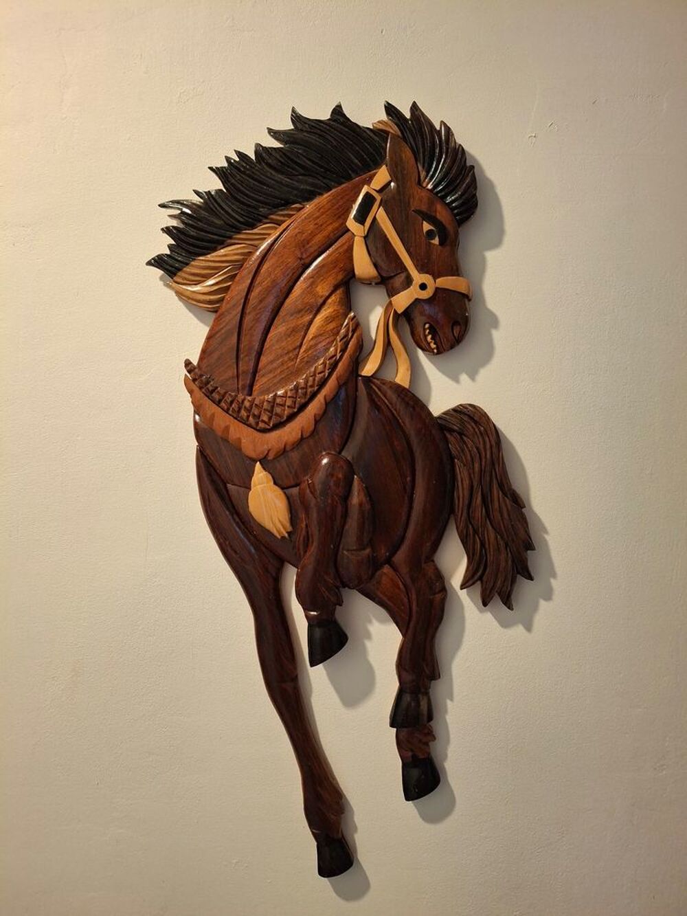 Cheval en marqueterie D�coration