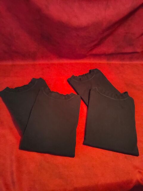 4 t-shirts noirs taille L 12 Avermes (03)