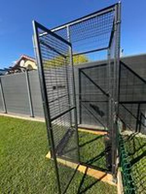   Grande cage XXL / Volière en très bonne état  