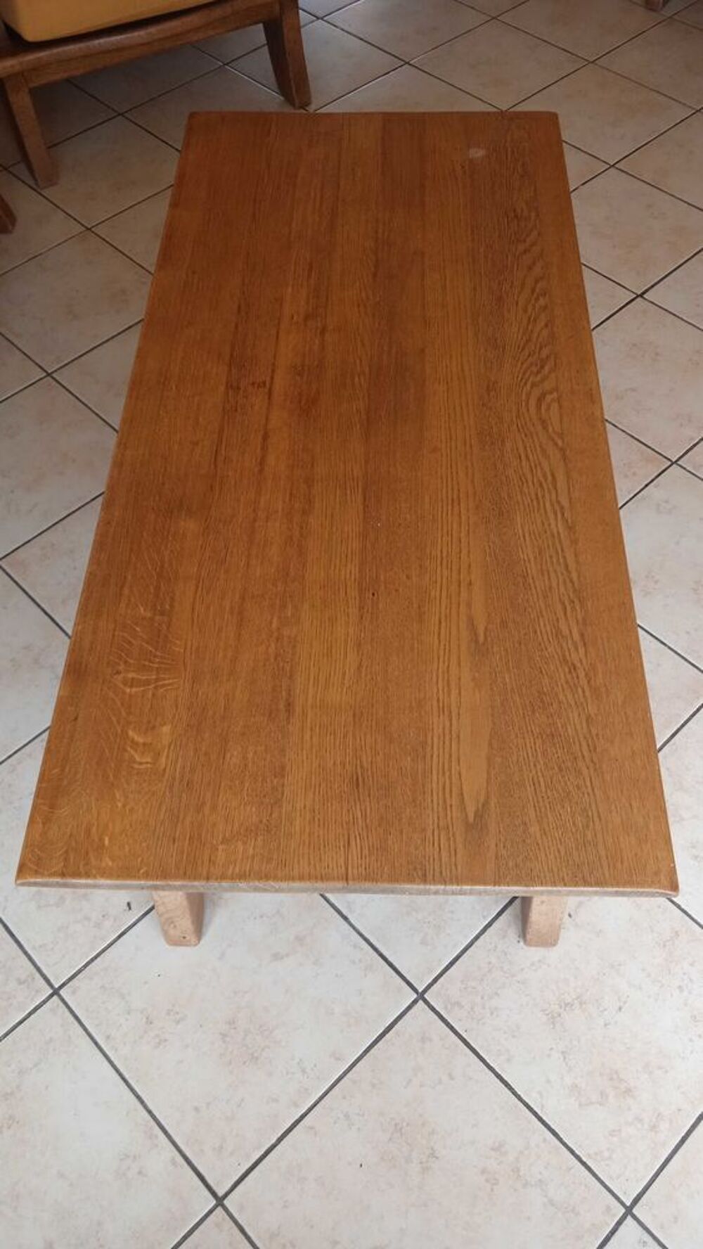 Belle table basse ch&ecirc;ne massif Meubles