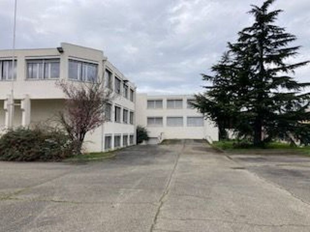   Le titre dLOCATION BUREAU PMR  CHASSIEU  