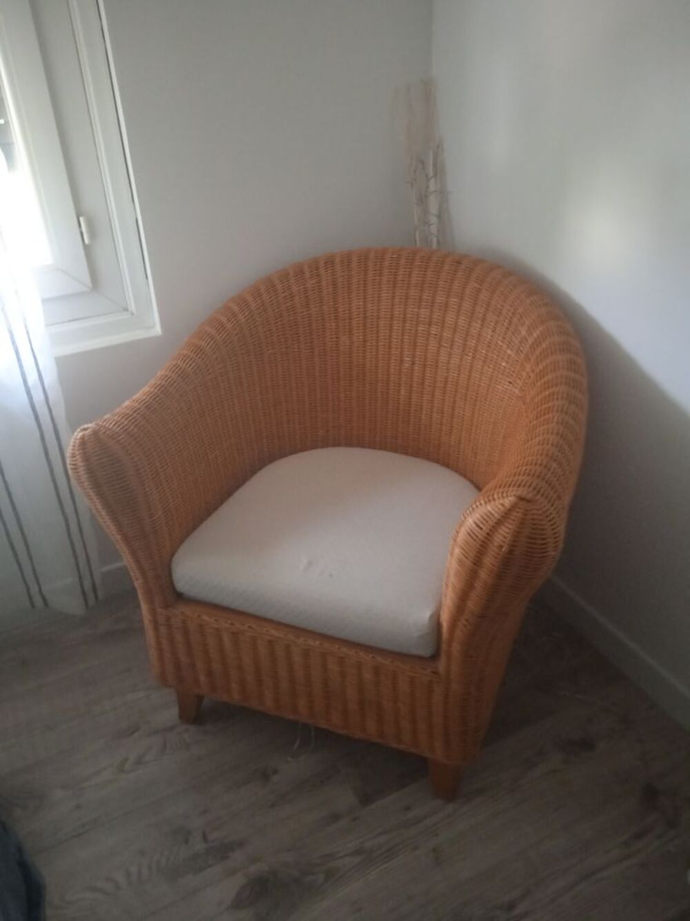 gros fauteuil osier 81 cm de profondeur et 51 hors dossier Meubles