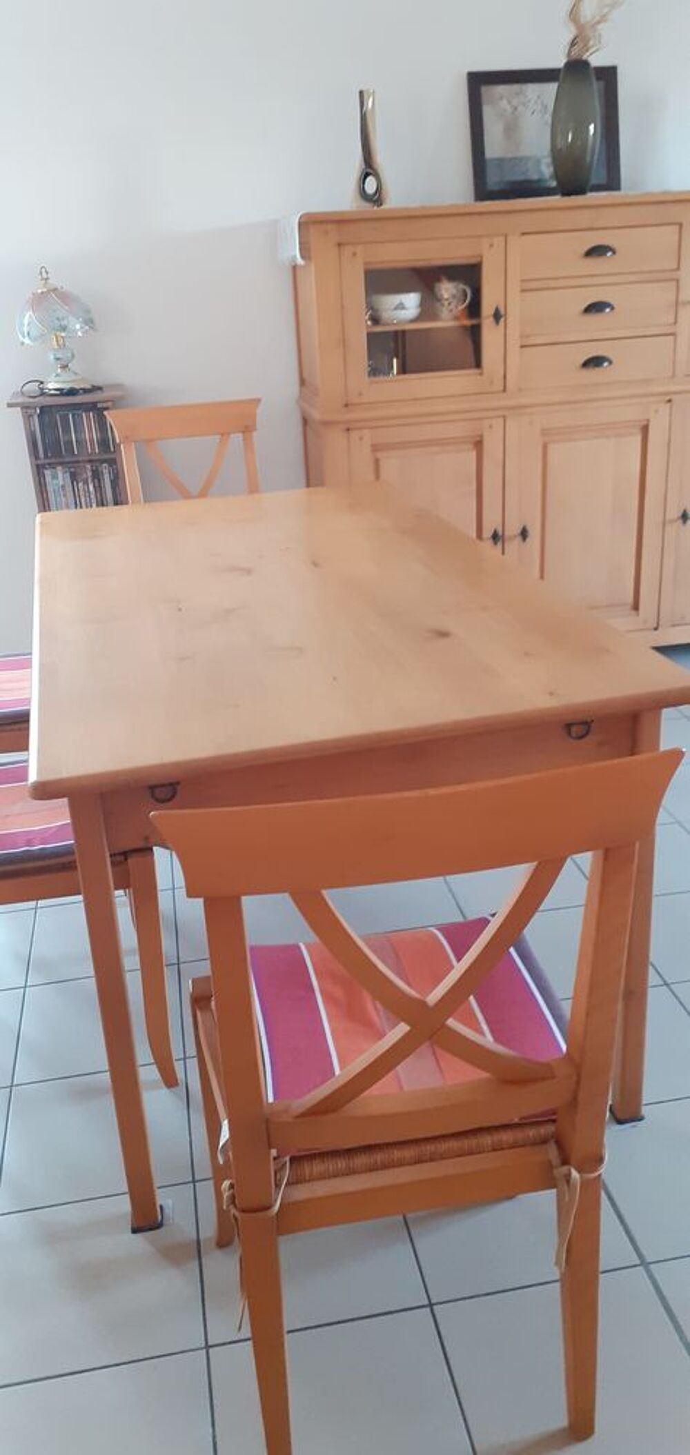BUFFET + TABLE + 4 CHAISES Meubles