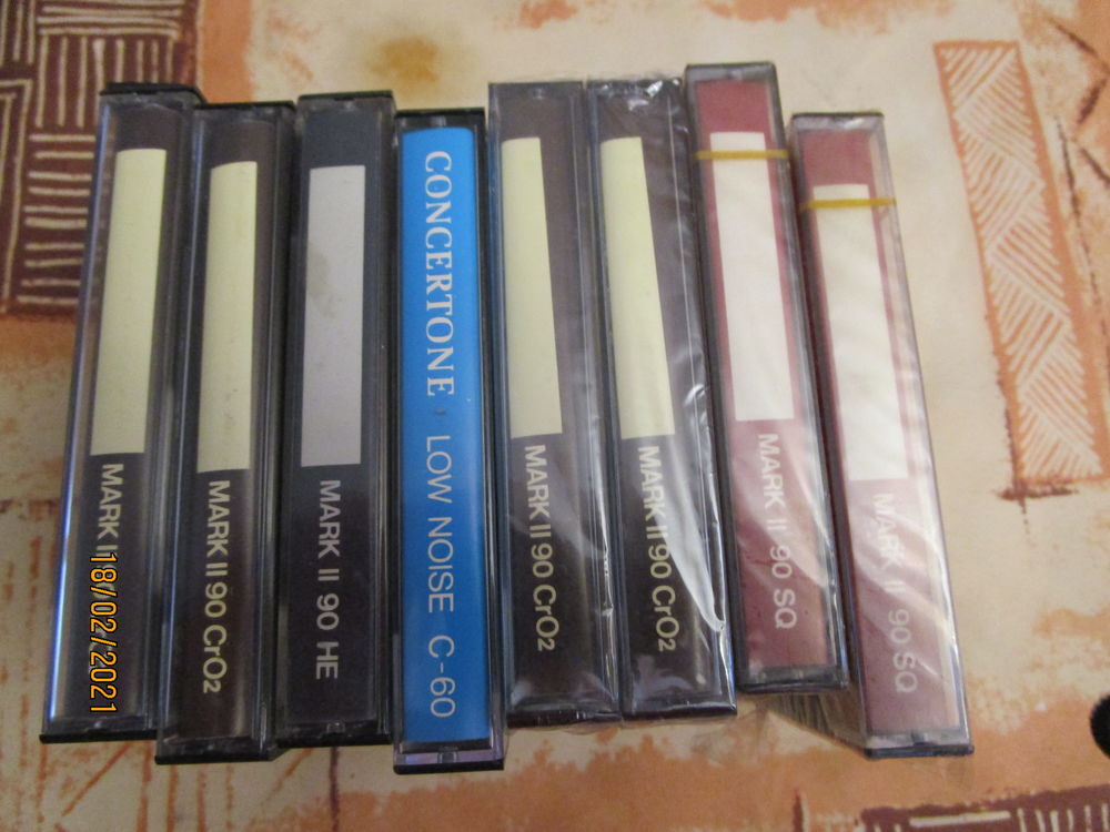 lot de 8 cassettes neuves audio CD et vinyles