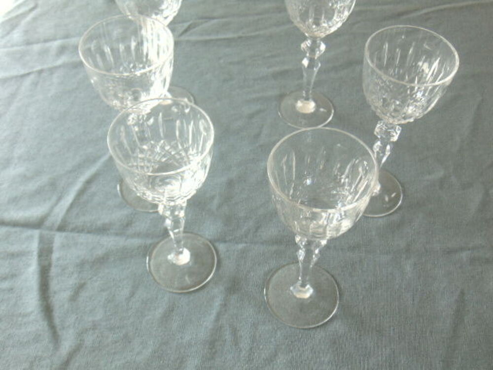 Service de 18 verres en cristal taill&eacute; ? Cristallerie de Lor Cuisine