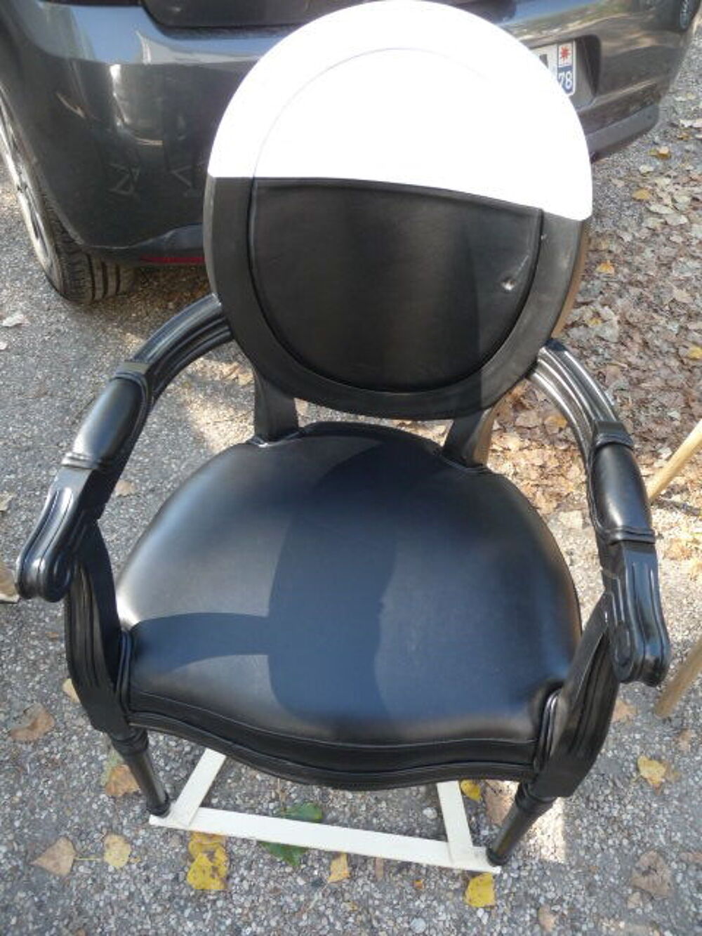 Fauteuil cabriolet en cuir noir et blanc Meubles
