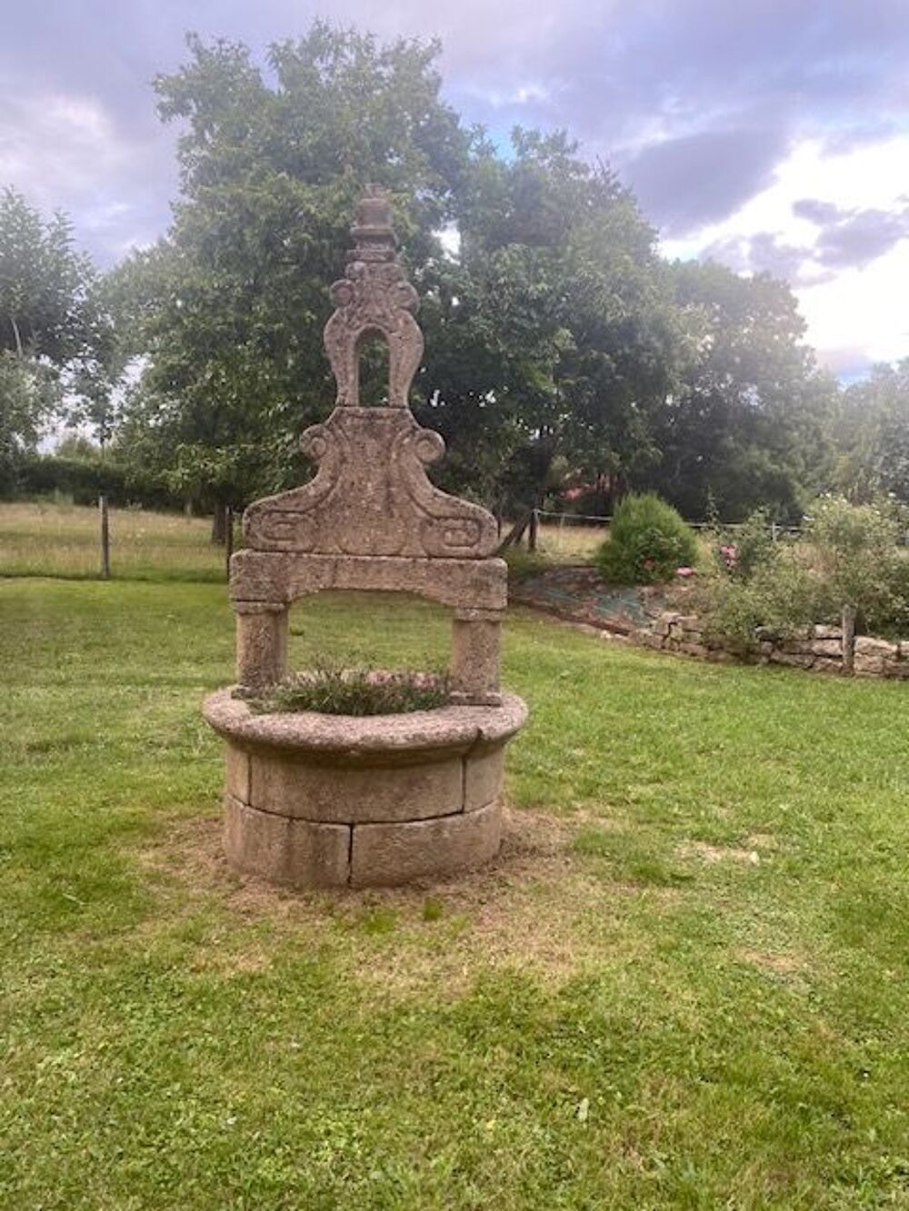PUIT DECORATIF STYLE MANOIR Jardin