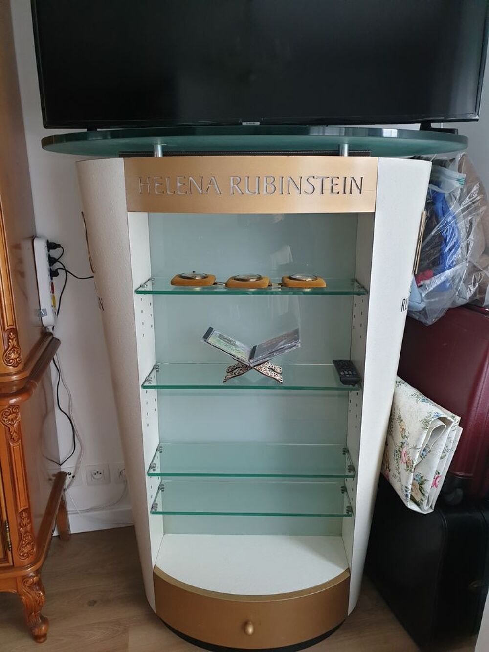 Meuble pr&eacute;sentoire parfumerie HELENA RUBENSTIEN Meubles