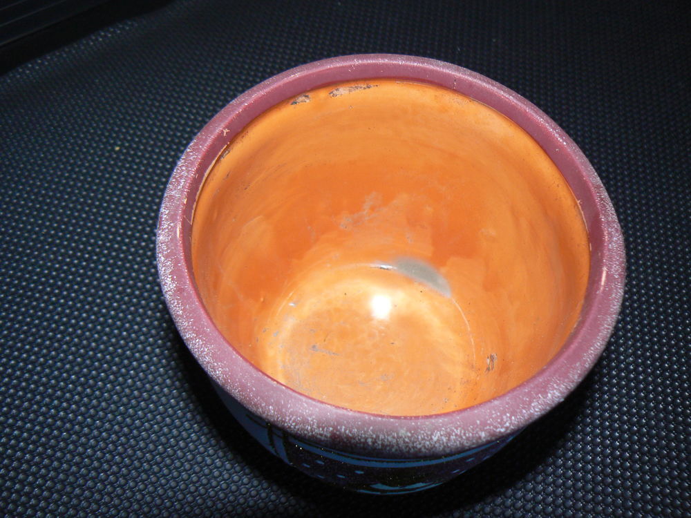 CACHE POT AVEC DECOR gris et bordeaux
Décoration
