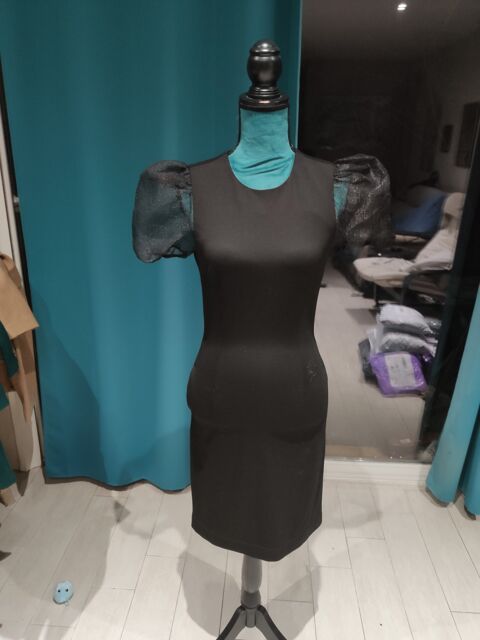 Magnifique robe de cocktail noire Karl Lagerfeld 0 Gmenos (13)