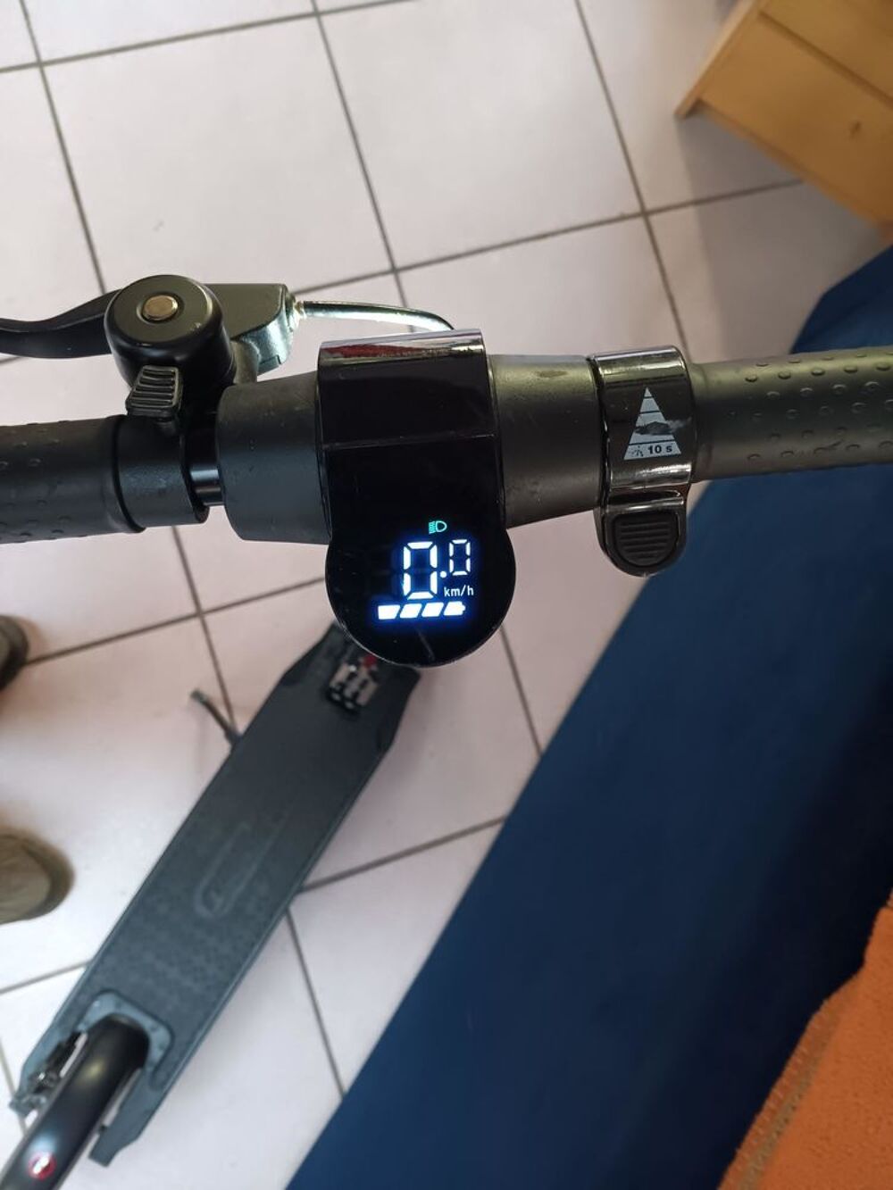Trottinette &eacute;lectrique pour pi&egrave;ces Sports
