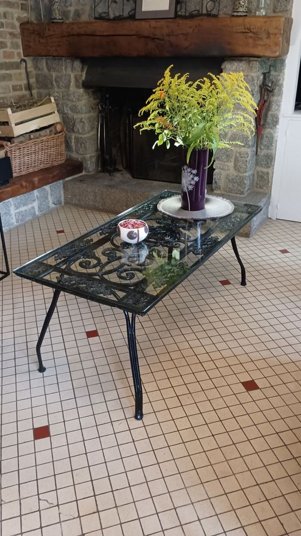 table basse fer forg&eacute; (noir) et verre - pieds en fer plein Décoration