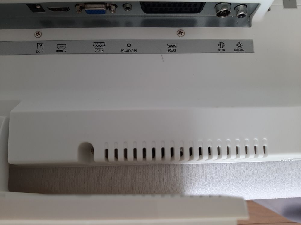 T&eacute;l&eacute;viseur blanc SHAUBLORENZ Photos/Video/TV