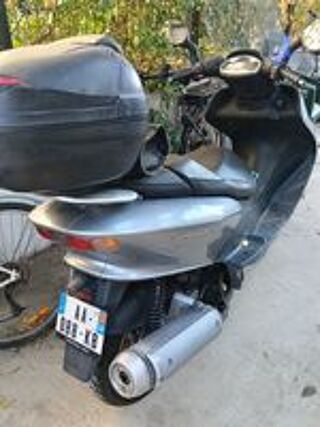 YAMAHA 2009 occasion 34120 P&eacute;zenas