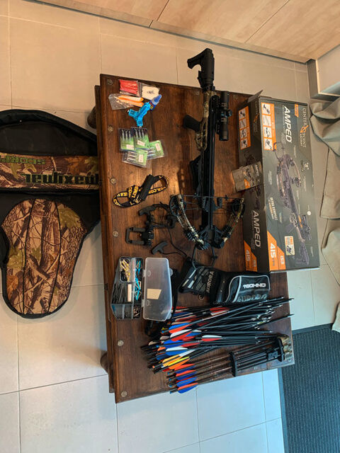 Arbalte Amped 415 Center Point. 207 joules 127 m/s 650 Saint-Arnoult-en-Yvelines (78)