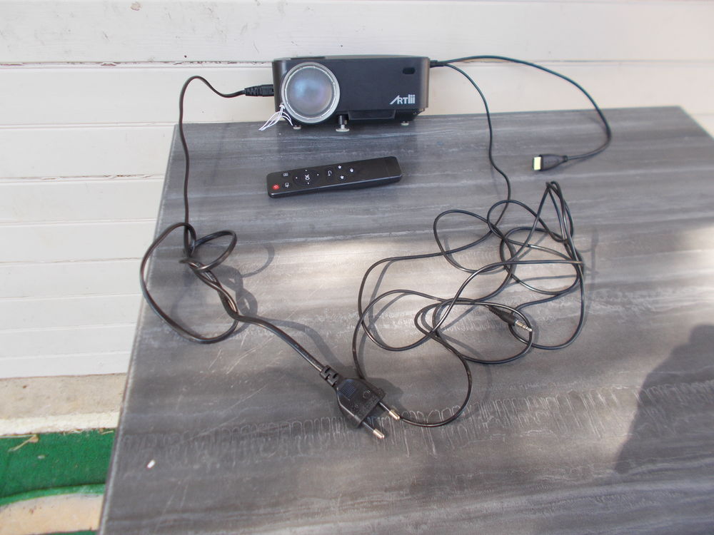 &eacute;cran + retro projecteur Photos/Video/TV
