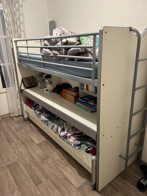 Lits superposs 3 places 300 Orry-la-Ville (60)