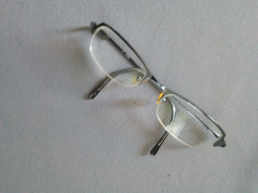 Paire de Lunettes Bijoux et montres