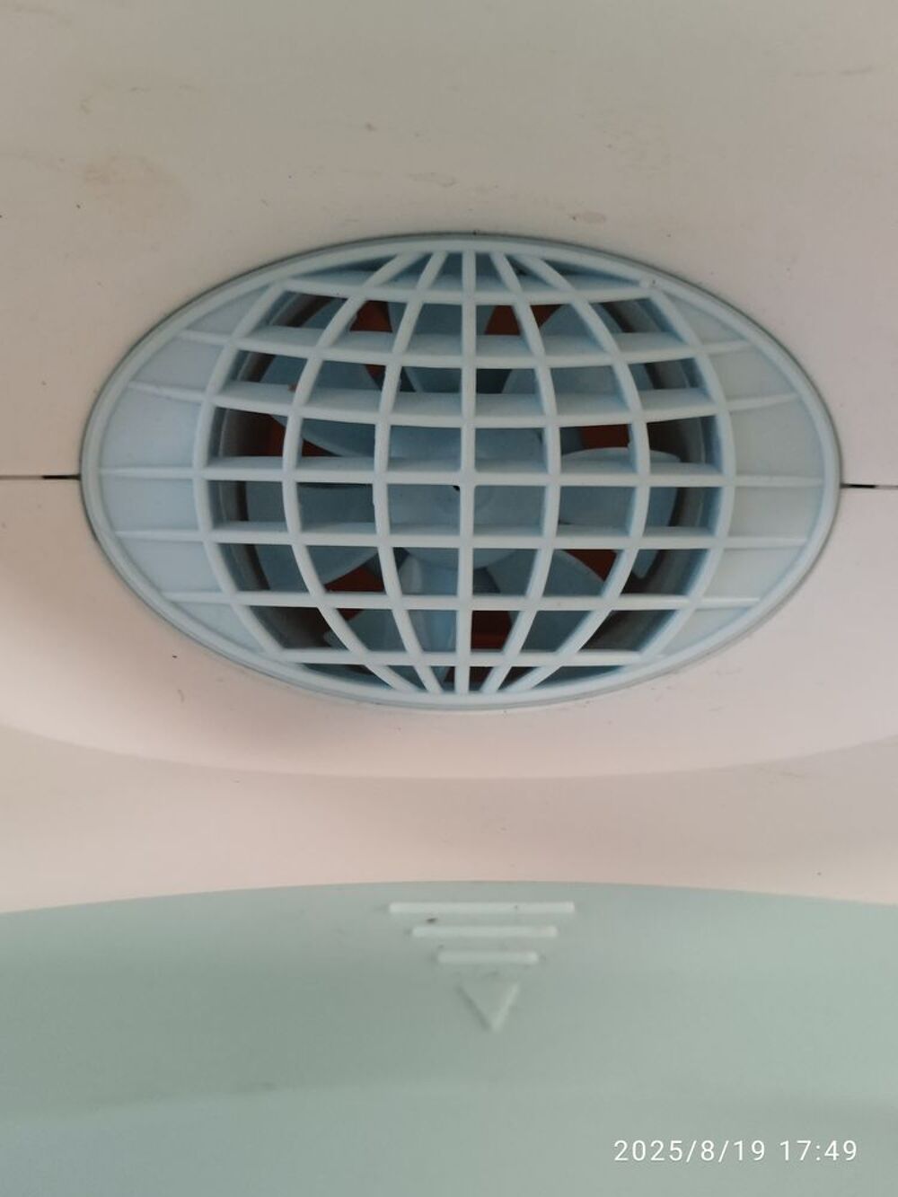 Manucure et p&eacute;dicure. Electroménager