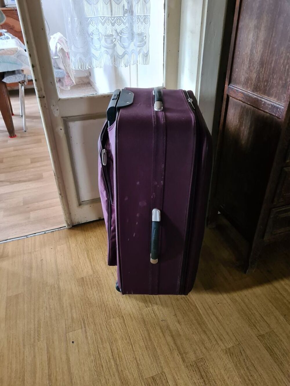 Valise De Voyage A Roulettes 100 % Mauve - Violette Maroquinerie
