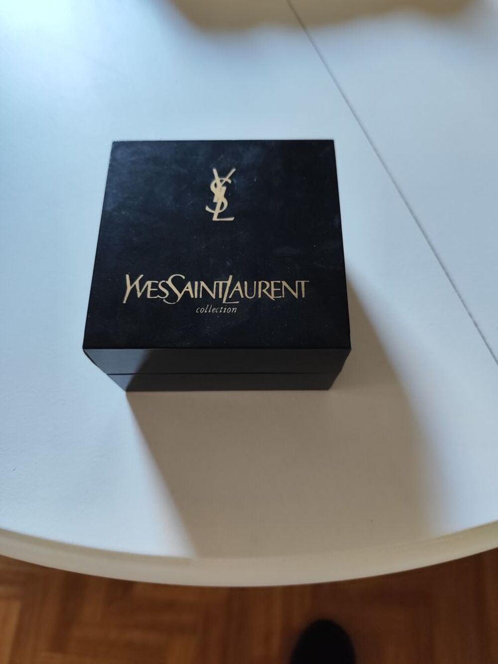 montre YvesSaintLaurent POUR FEMME Bijoux et montres