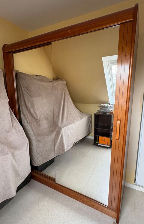 Grande armoire avec glaces 130 Dinard (35)