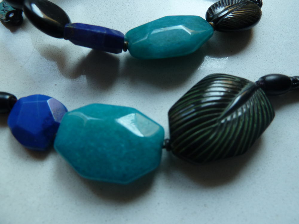 Parure NATURE BIJOUX jade, lapis laruli, corne noire Bijoux et montres
